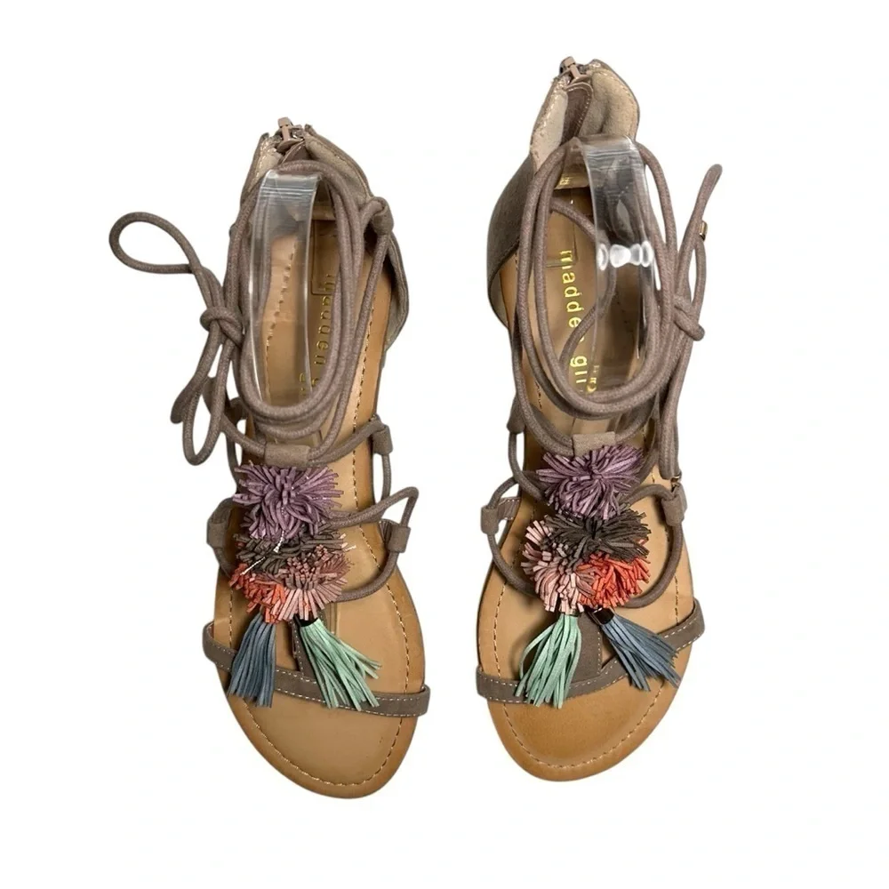 Madden Girl Sofun Lace-Up Gladiator Faux Raffia PomPom Tassel Sandals size 8.5